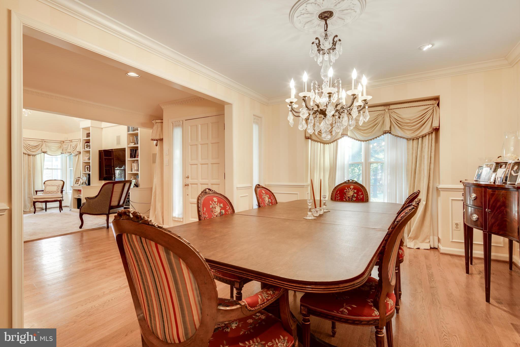 25 Raisin Tree Circle Baltimore, MD 21208 - Photo 11 of 30 Dining Room