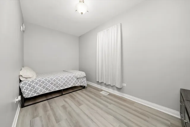 $279,000 | 1274 West 73rd Place, Chicago, IL 60636