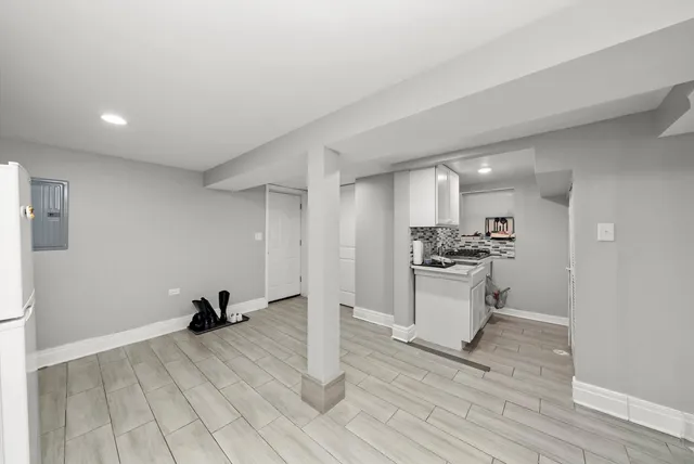 $279,000 | 1274 West 73rd Place, Chicago, IL 60636