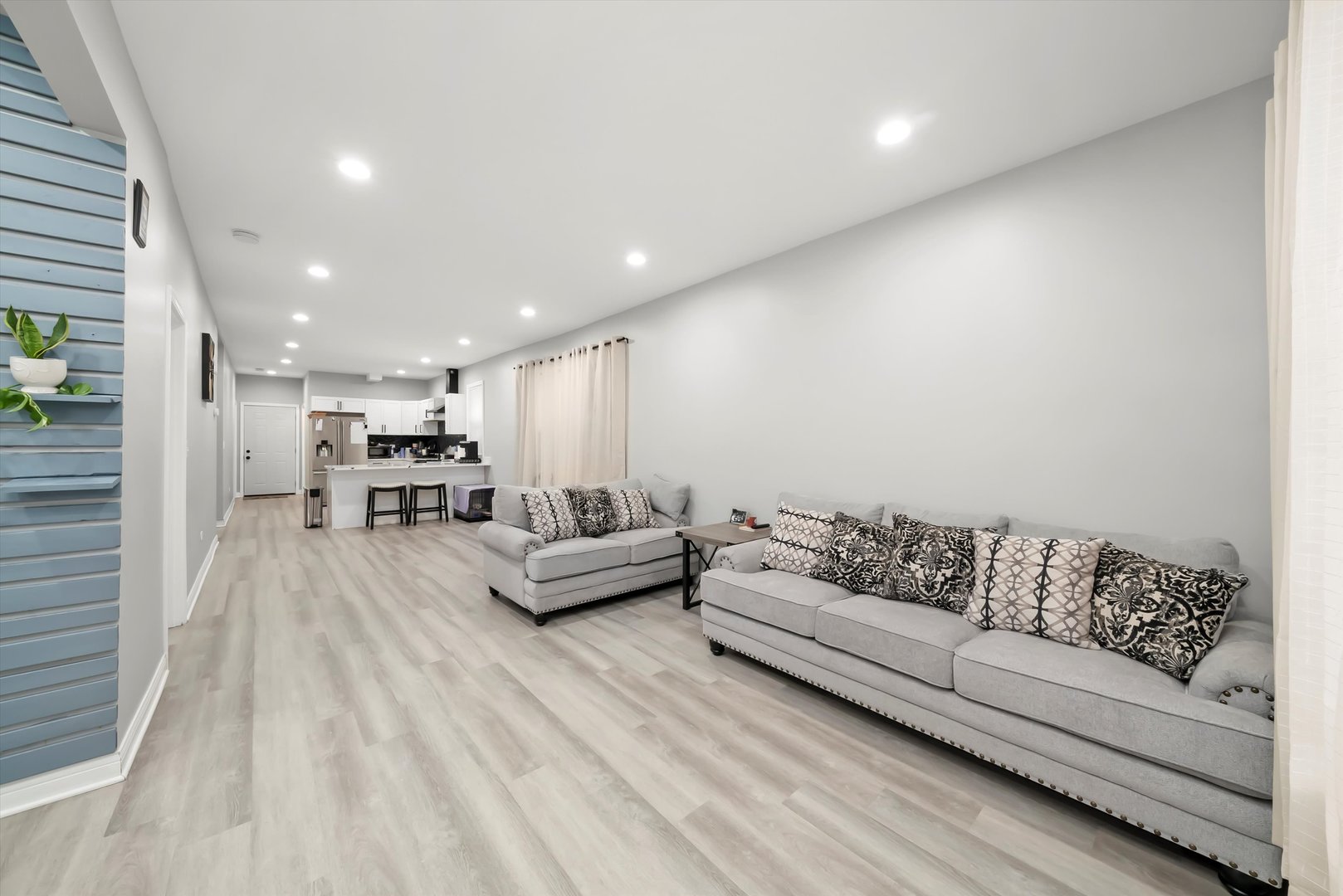 1274 West 73rd Place Chicago, IL 60636 - Photo 7 of 36