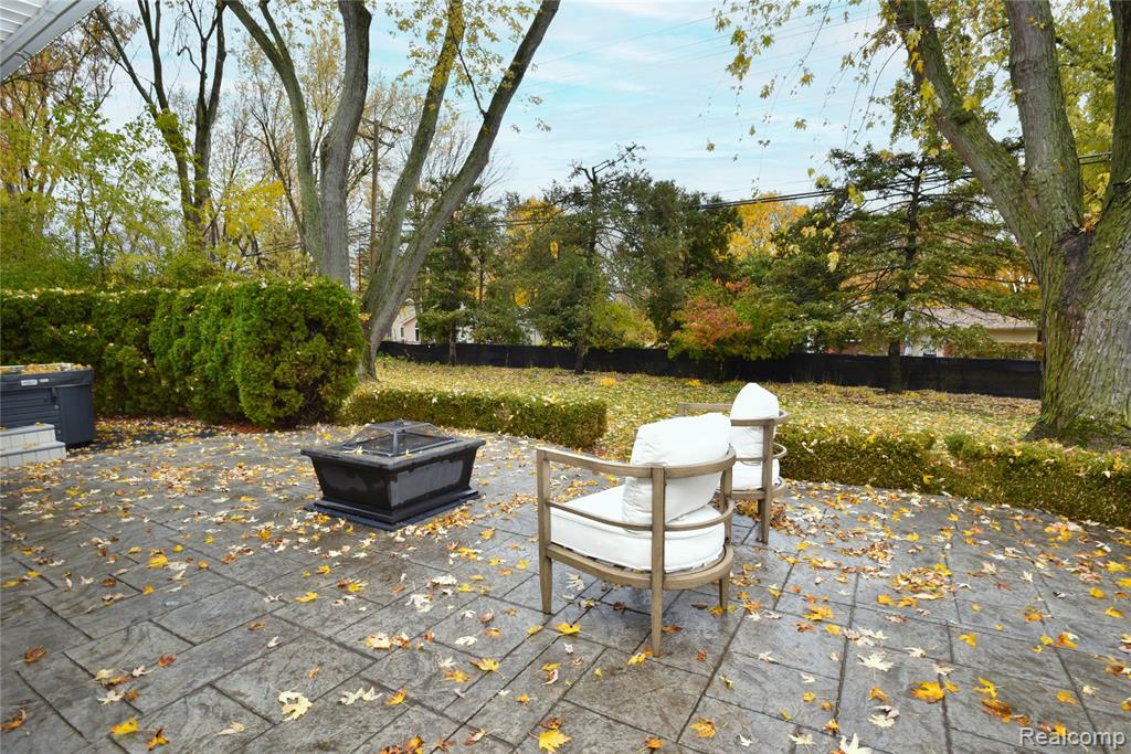 6727 Lahser Road Bloomfield Hills, MI 48301 - Photo 29 of 35 Gallery Image 29