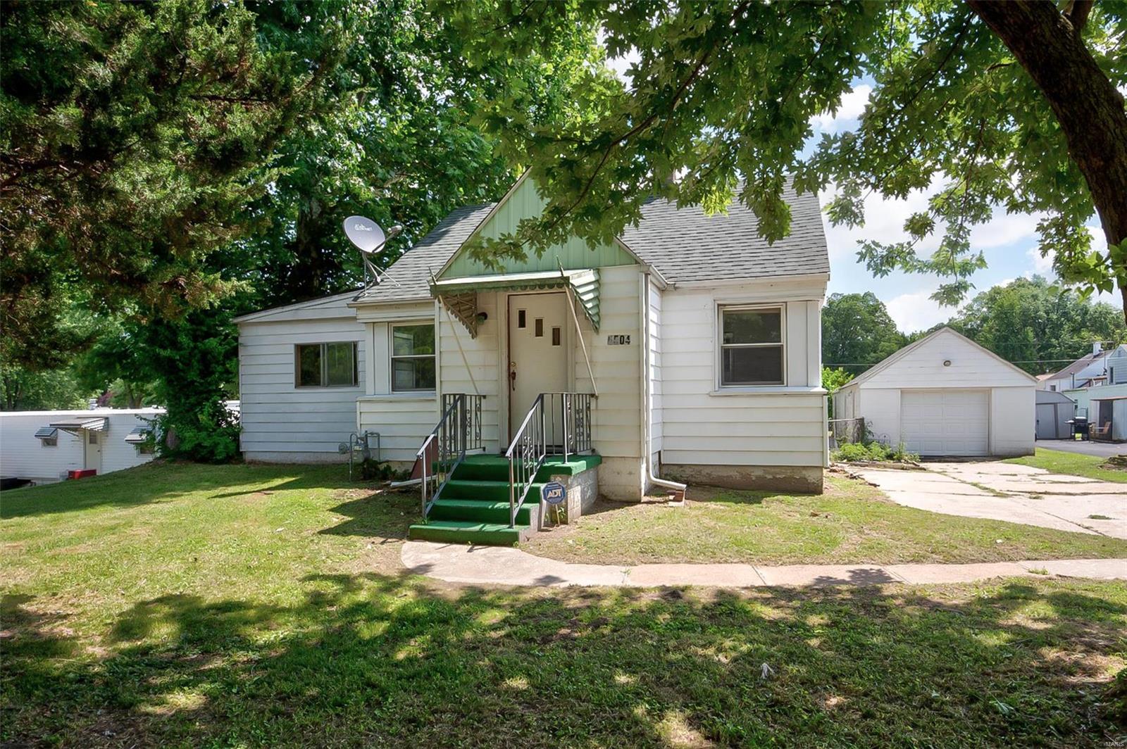 6504 Old Collinsville Road O'Fallon, IL 62269 - Photo 1 of 23 Gallery Image 1