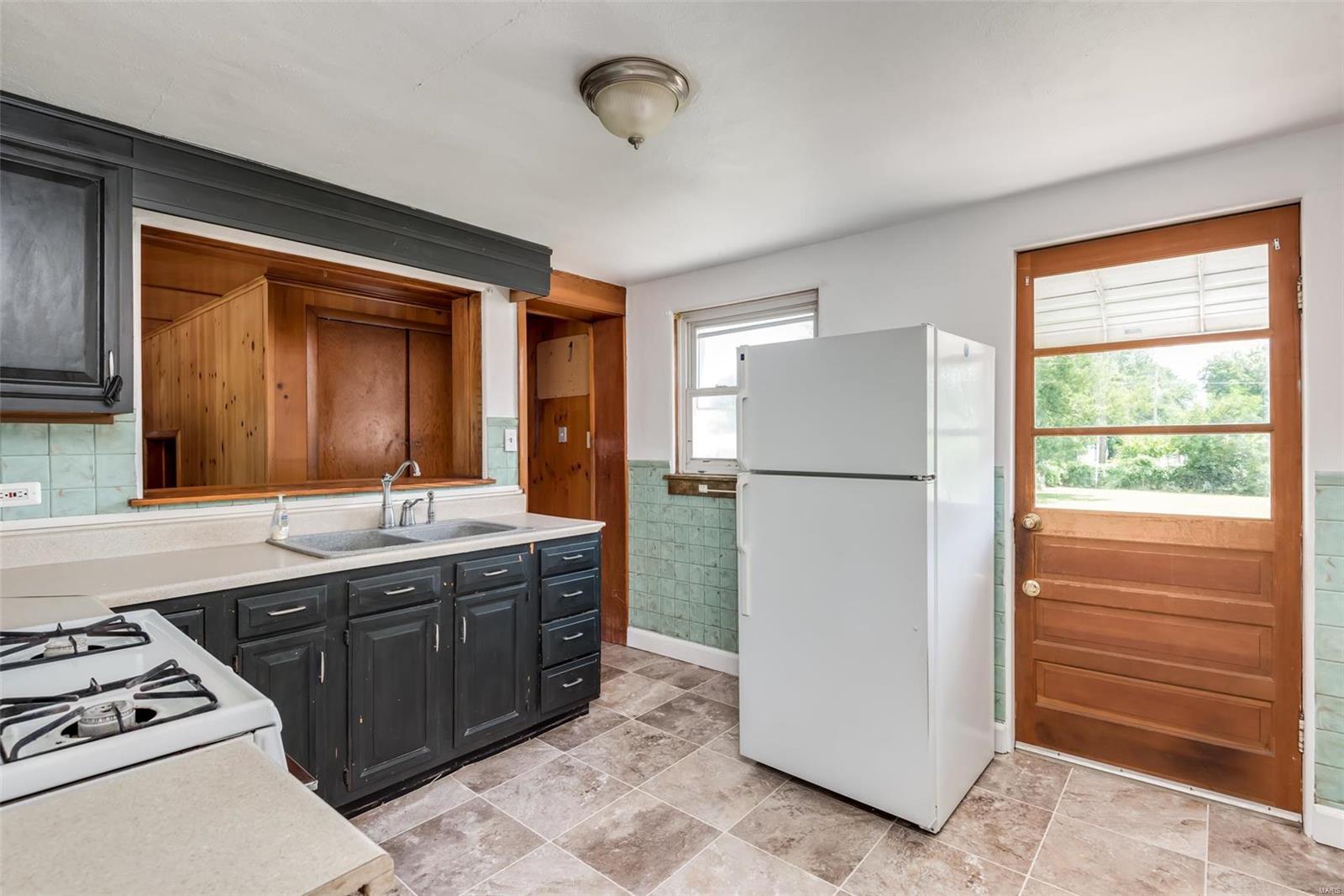 6504 Old Collinsville Road O'Fallon, IL 62269 - Photo 14 of 23 Gallery Image 14