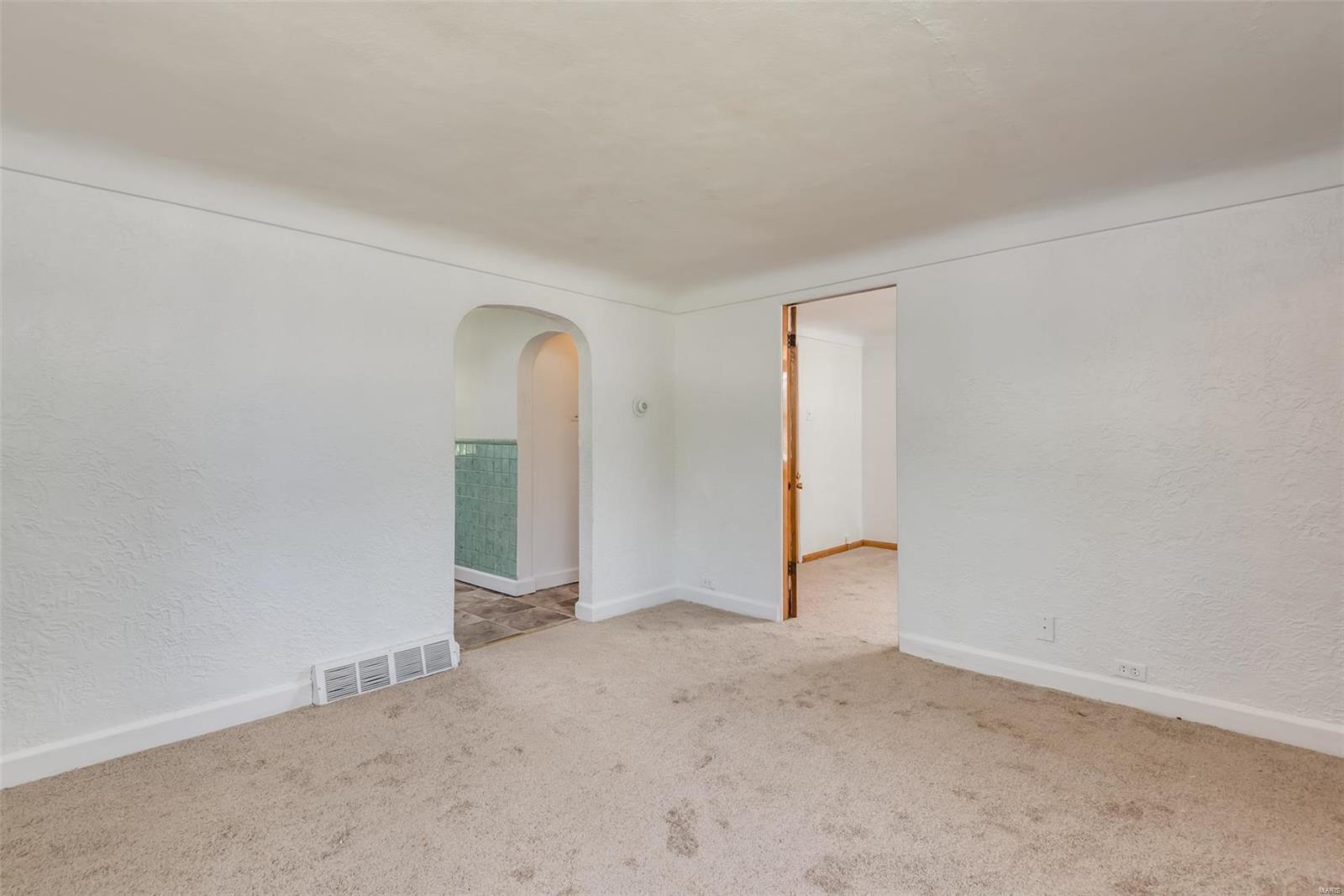 6504 Old Collinsville Road O'Fallon, IL 62269 - Photo 9 of 23 Gallery Image 9