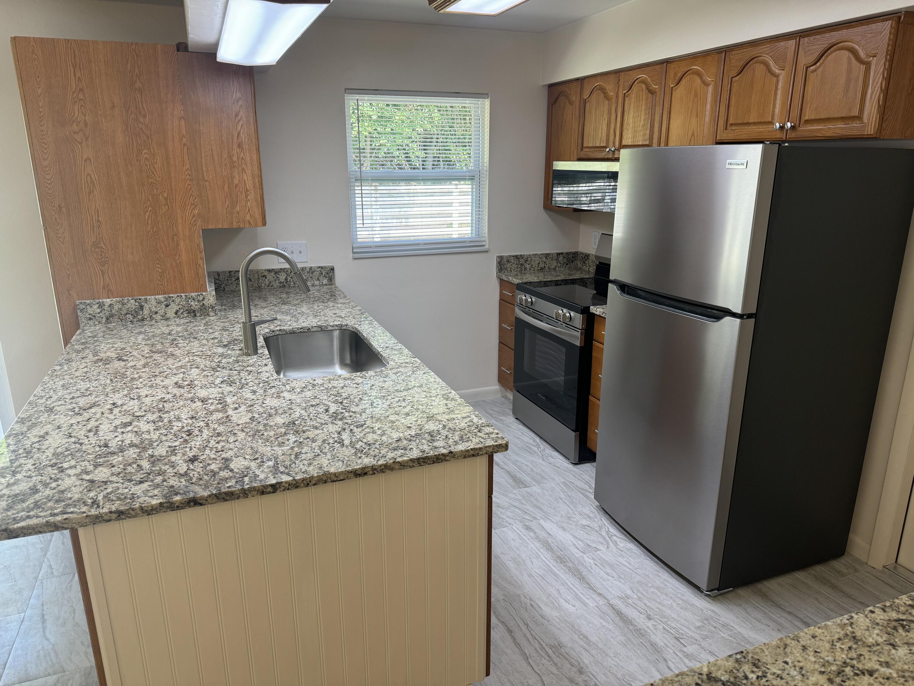 970 Butia Street Merritt Island, FL 32953 - Photo 4 of 28 Stainless Appliances