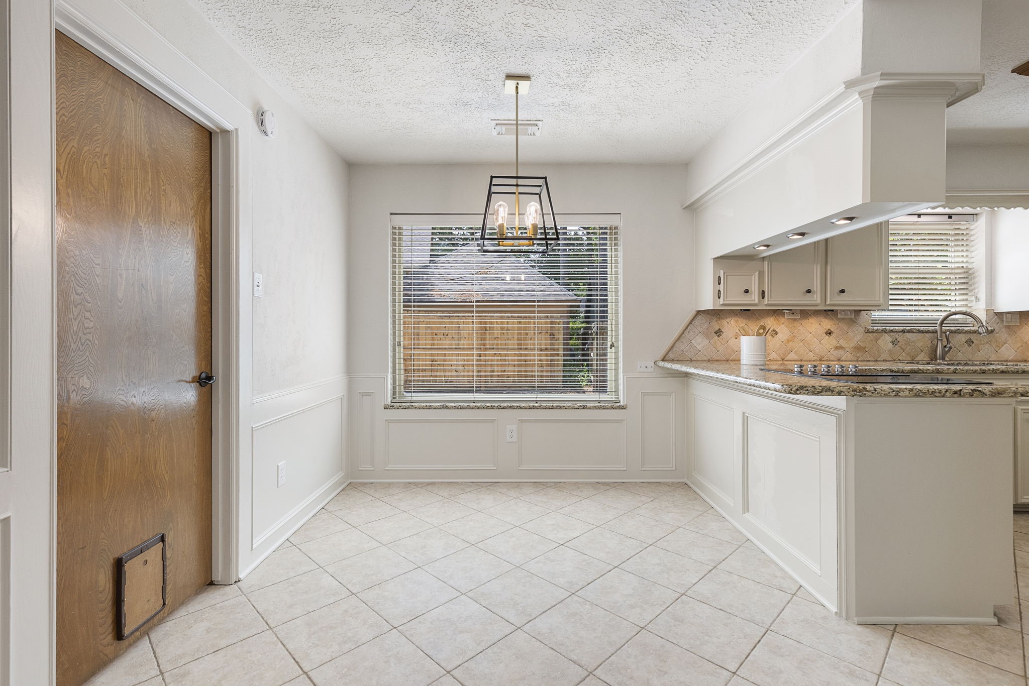 17706 Asphodel Lane Spring, TX 77379 - Photo 23 of 48 Kitchen dining area