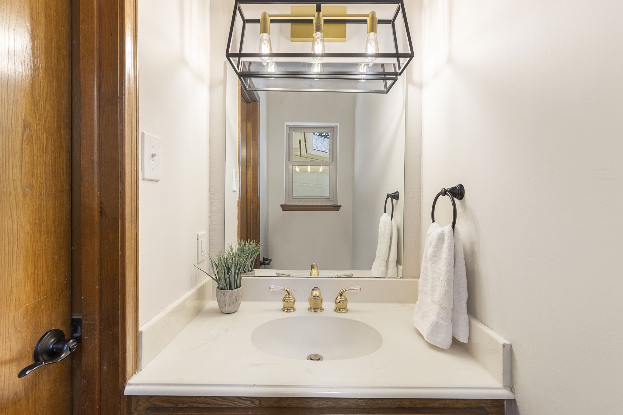 17706 Asphodel Lane Spring, TX 77379 - Photo 28 of 48 Half bathroom