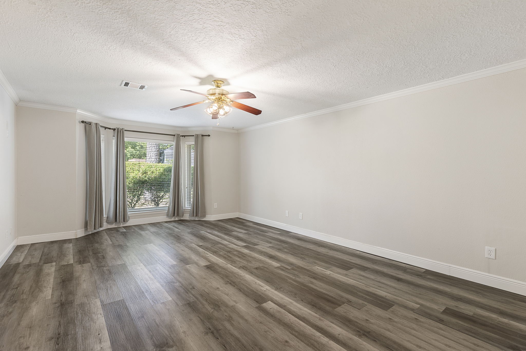 17706 Asphodel Lane Spring, TX 77379 - Photo 9 of 48 Large Primary bedroom on 1st floor