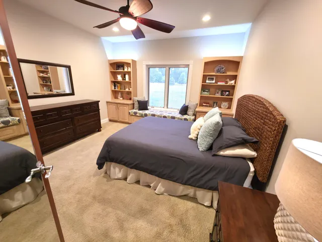 $899,900 | 4700 West 1100th Street North, Wheatfield, IN 46392