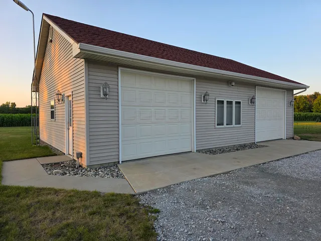 $899,900 | 4700 West 1100th Street North, Wheatfield, IN 46392