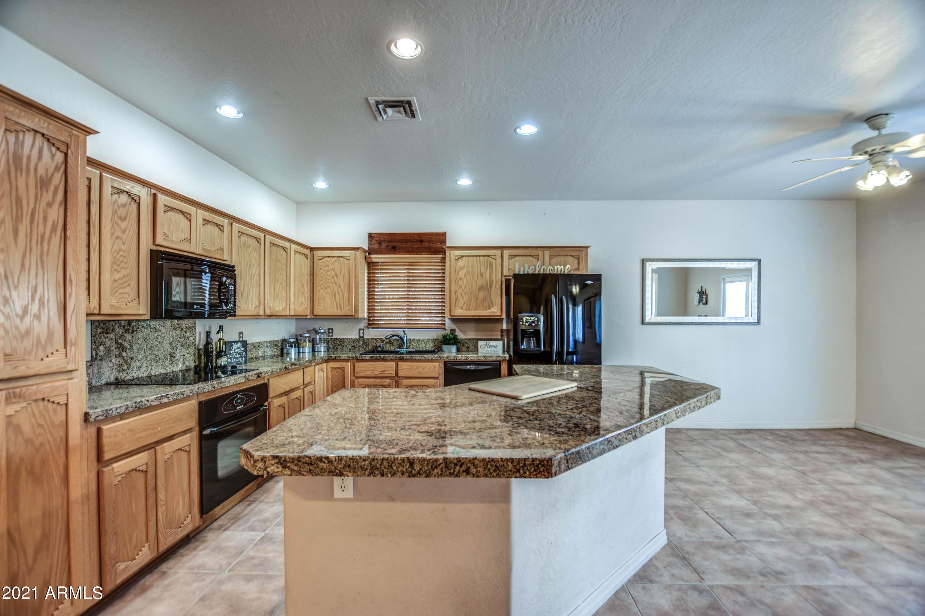 4066 North Cactus Road Apache Junction, AZ 85119 - Photo 15 of 52 KITCHEN 2