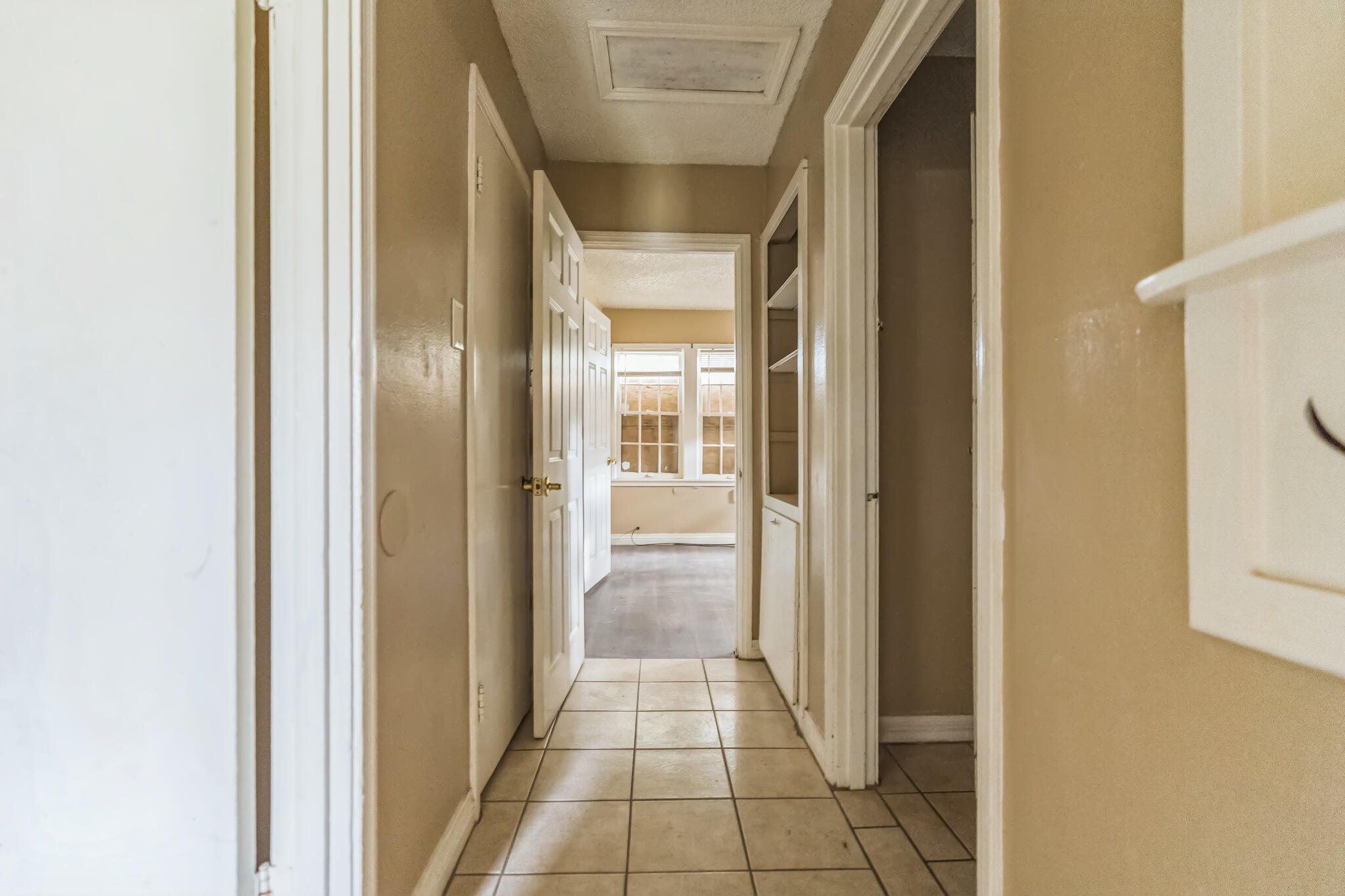 1510 33rd Street Lubbock, TX 79411 - Photo 33 of 33 a view of a hallway