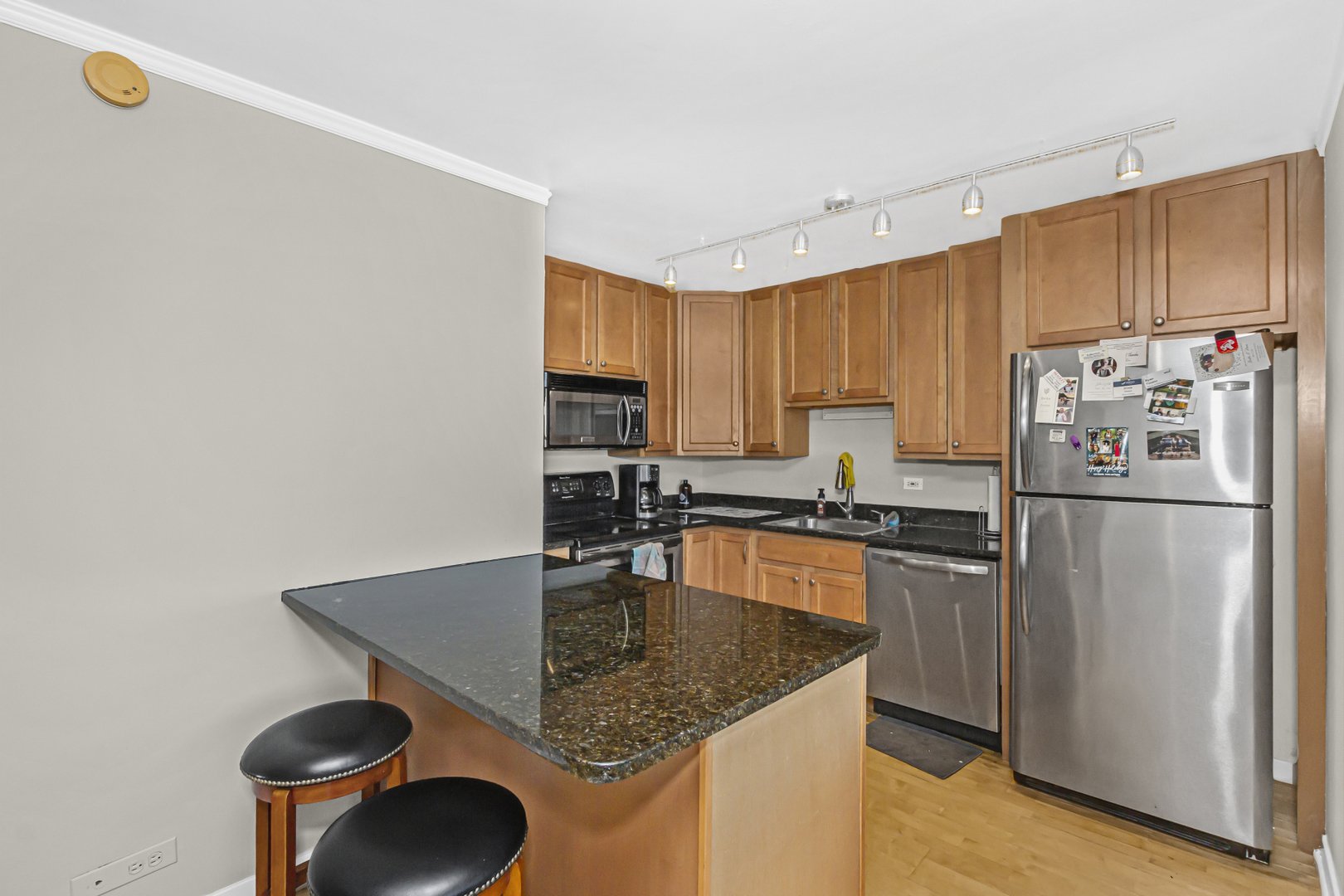 655 West Irving Park Road, Unit 2912 Chicago, IL 60613 - Photo 14 of 24