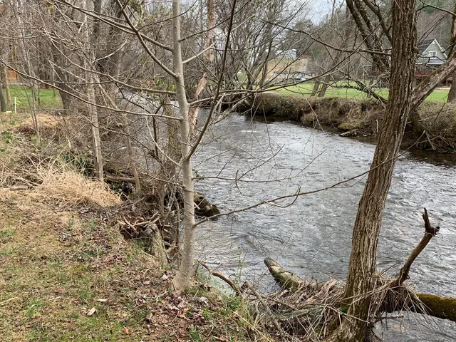 $2,200 | 69 River Oaks Drive, Hayesville, NC 28904