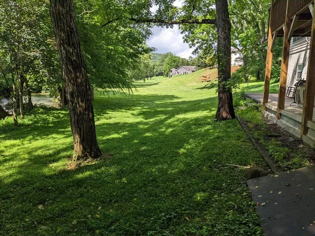 $2,200 | 69 River Oaks Drive, Hayesville, NC 28904