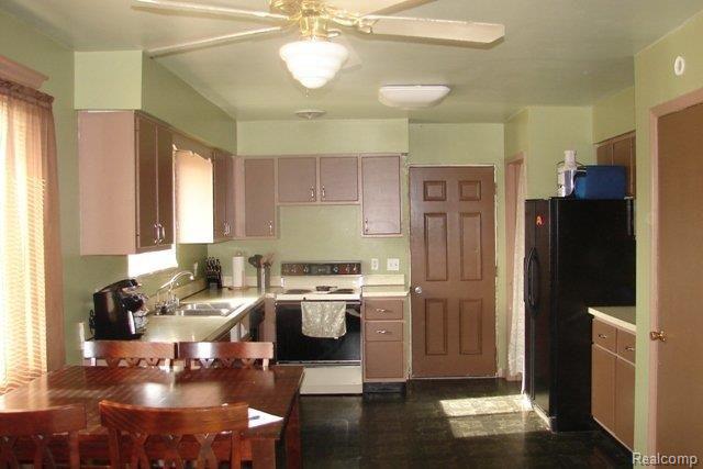 5211 East Burnside Road North Branch, MI 48461 - Photo 5 of 9 5Kitchen.jpg