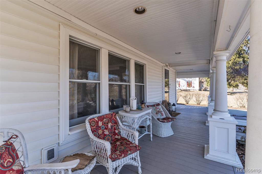 21109 Gill Road Farmington, MI 48335 - Photo 5 of 57