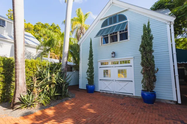 $3,995,000 | 919-921 Thomas Street, Key West, FL 33040
