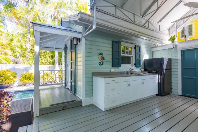 $3,995,000 | 919-921 Thomas Street, Key West, FL 33040