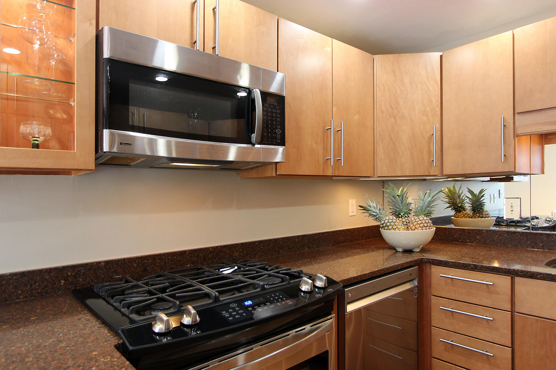 33 West Road, Unit 2D Orleans, MA 02653 - Photo 11 of 27 Kitchen
