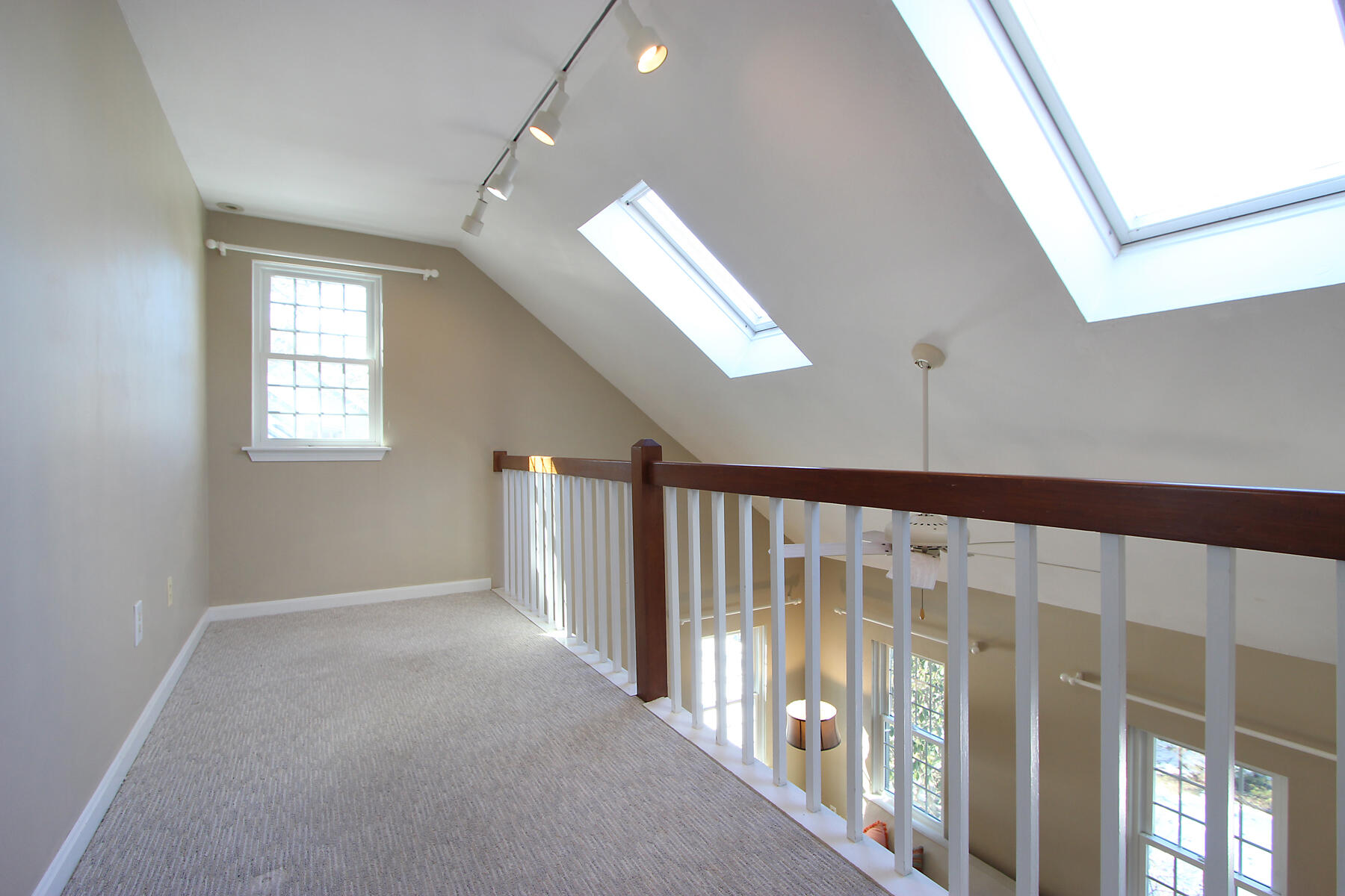 33 West Road, Unit 2D Orleans, MA 02653 - Photo 15 of 27 Loft Space