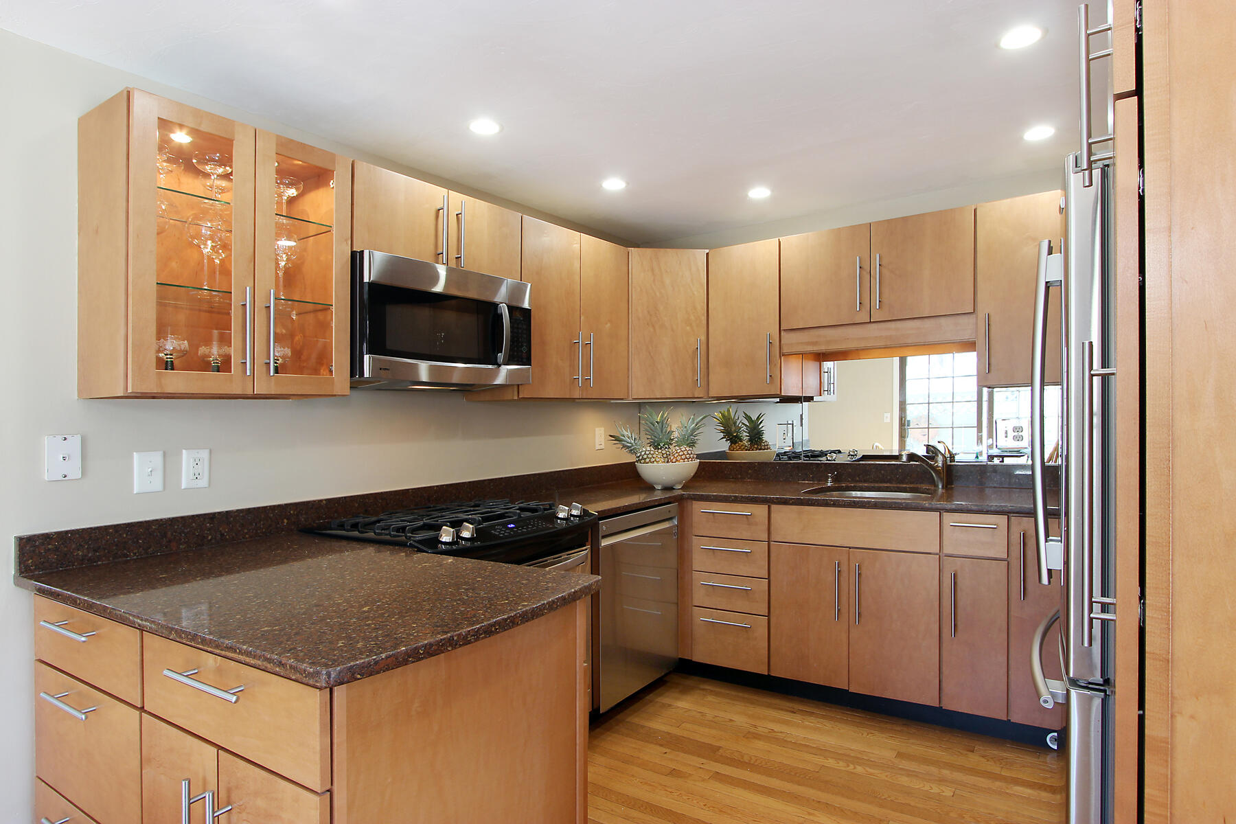 33 West Road, Unit 2D Orleans, MA 02653 - Photo 9 of 27 Kitchen