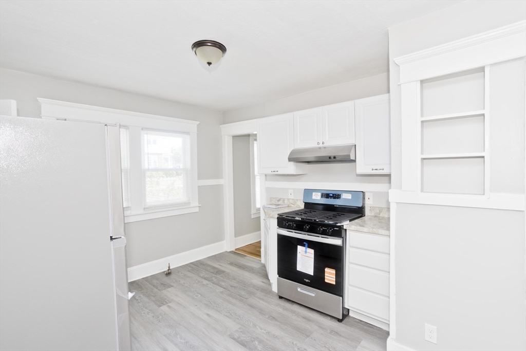 424 Carew Street Springfield, MA 01104 - Photo 6 of 10