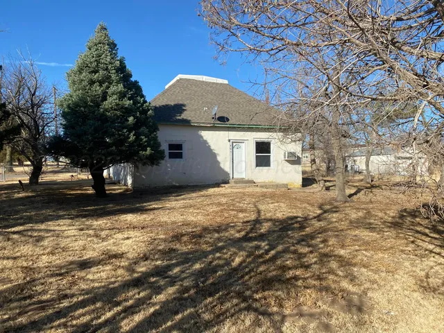 $45,000 | 403 Oak Street, Higgins, TX 79046