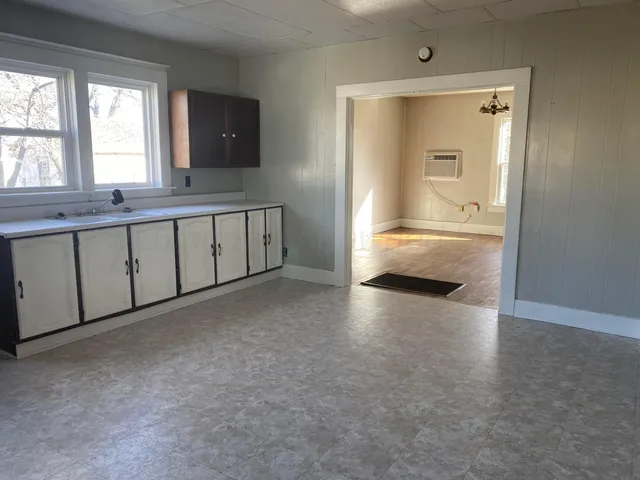 $45,000 | 403 Oak Street, Higgins, TX 79046