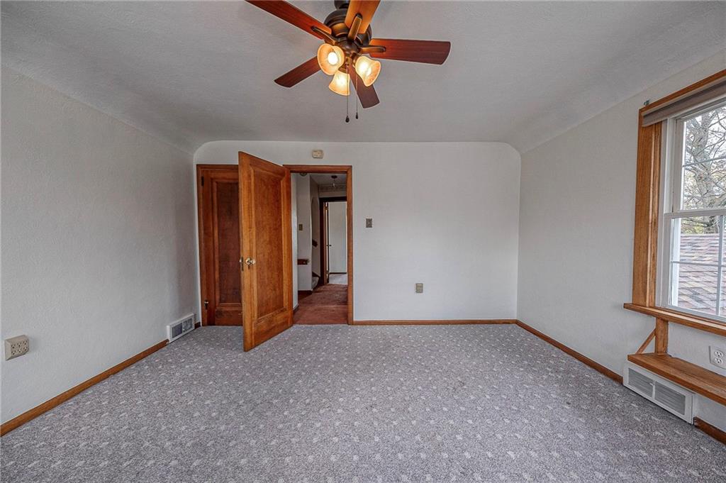 2112 Clayton Road Beaver Falls, PA 15010 - Photo 15 of 28