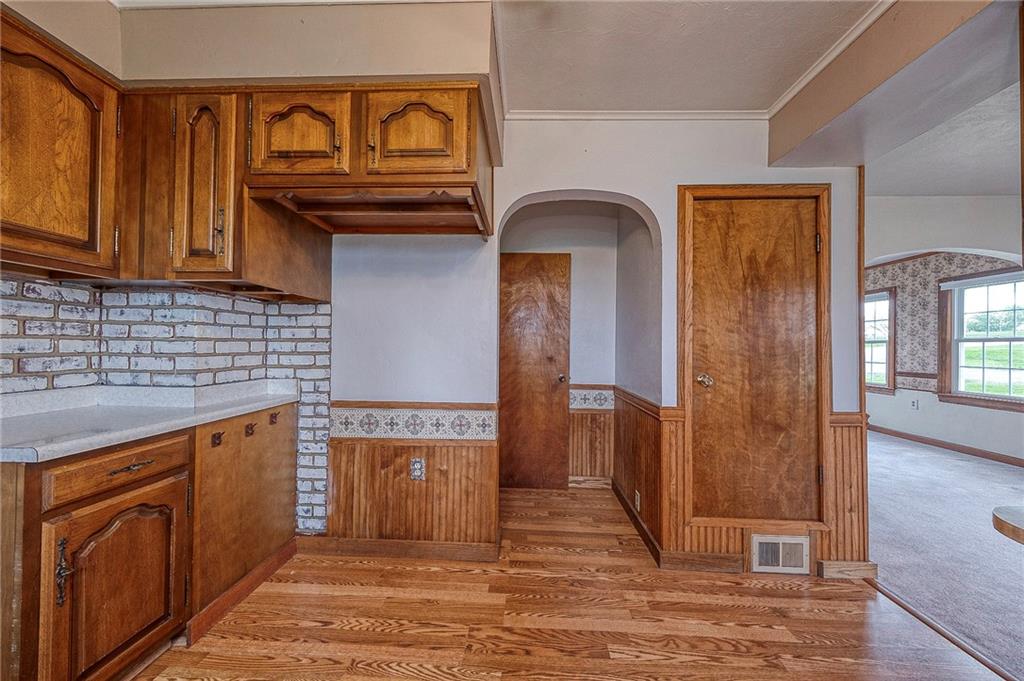 2112 Clayton Road Beaver Falls, PA 15010 - Photo 4 of 28