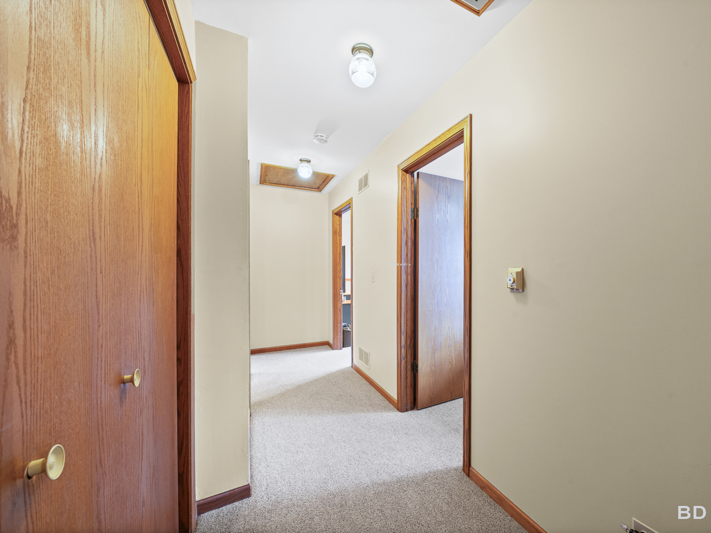 1525 Cimarron Drive New Lenox, IL 60451 - Photo 22 of 41 a view of a hallway with closet area