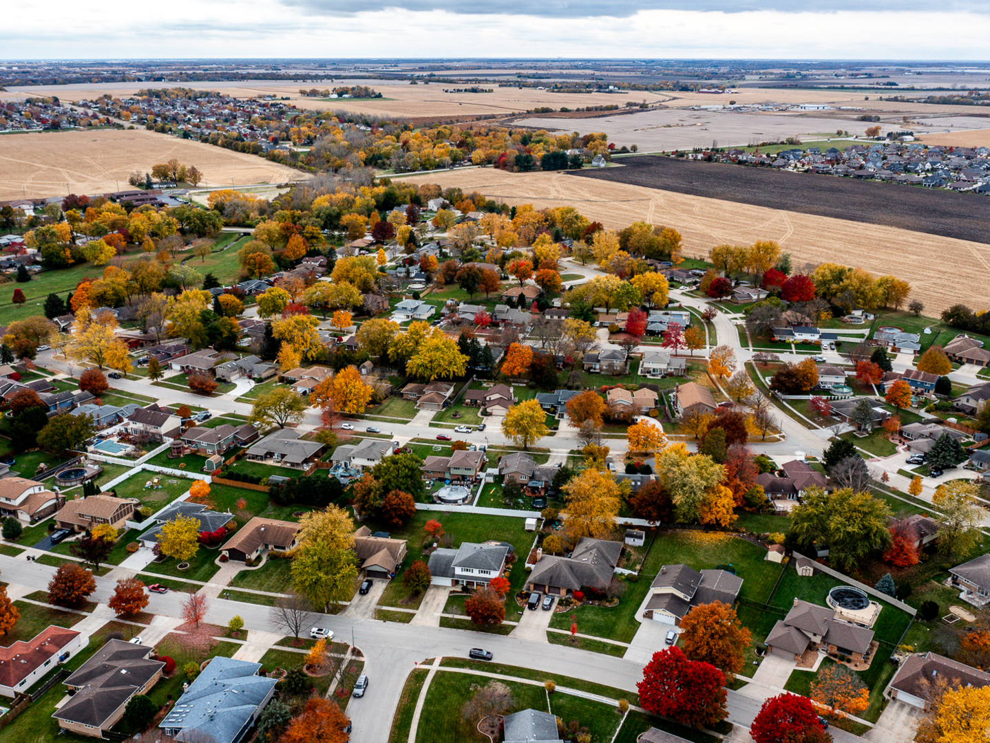 1525 Cimarron Drive New Lenox, IL 60451 - Photo 40 of 41 an aerial view of a city