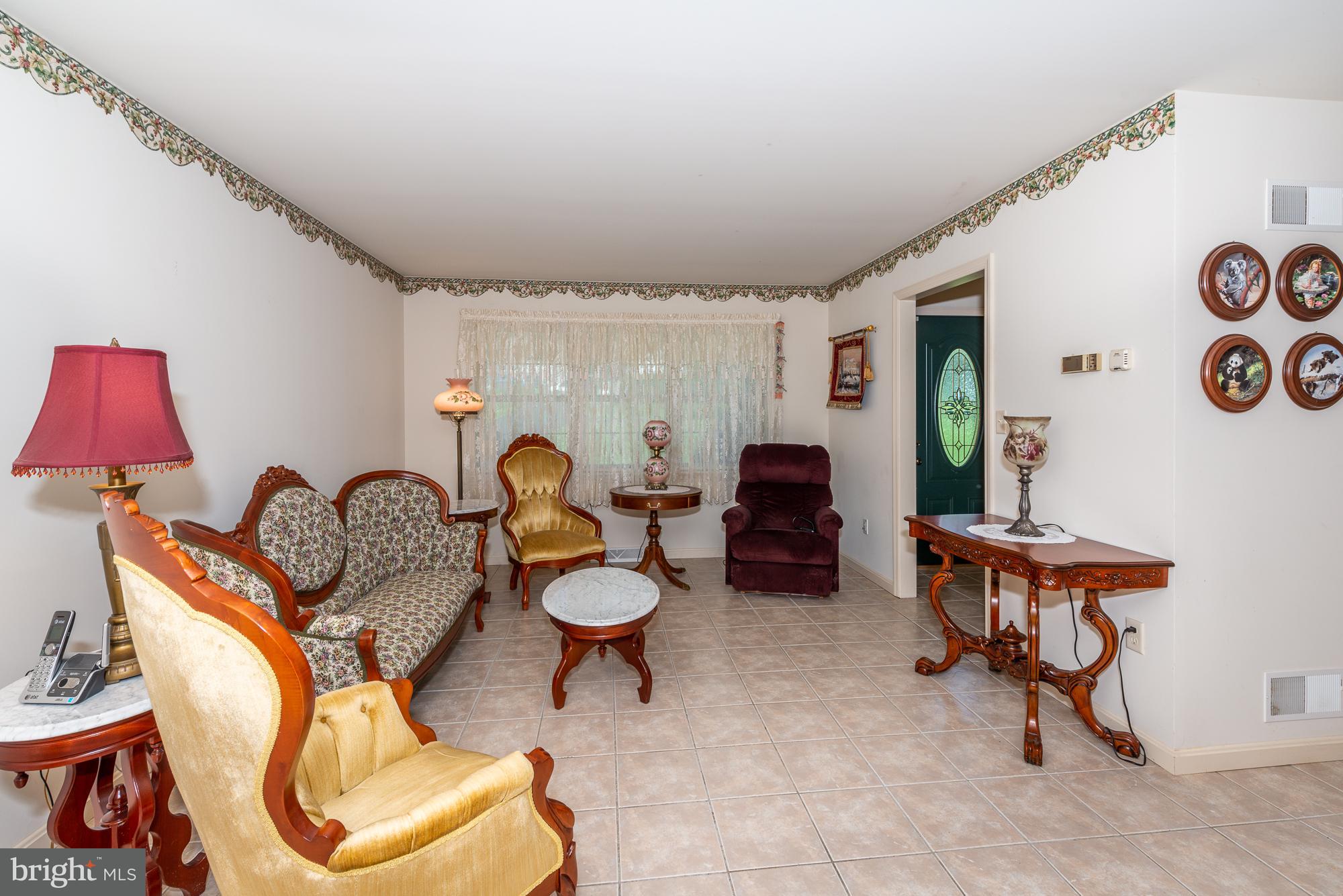 3114 Turnpike Road Elizabethtown, PA 17022 - Photo 3 of 24 Gallery Image 3