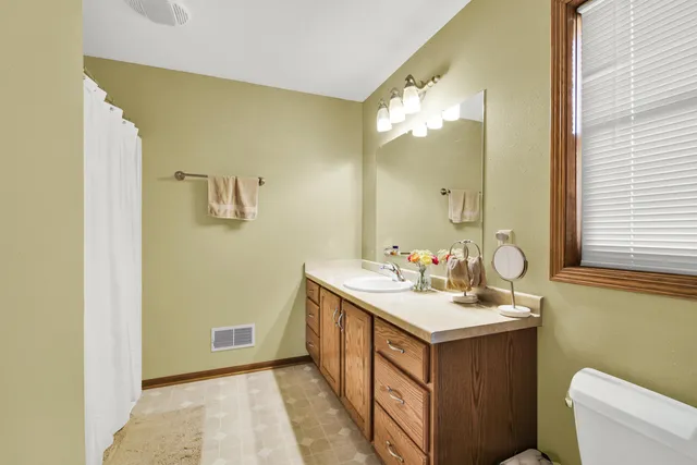 $465,000 | 329 Northview Trail, Hartford, WI 53027