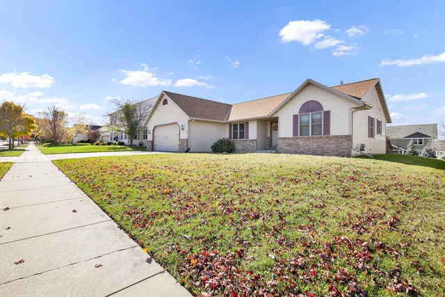 $465,000 | 329 Northview Trail, Hartford, WI 53027