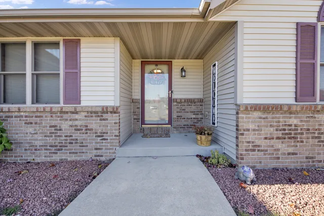 $465,000 | 329 Northview Trail, Hartford, WI 53027