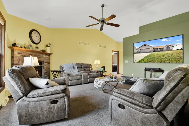 $465,000 | 329 Northview Trail, Hartford, WI 53027