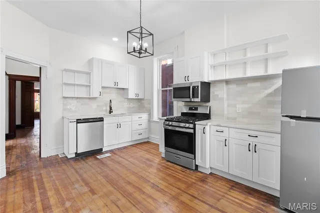 $319,900 | 2856 Wyoming Street, St. Louis, MO 63118