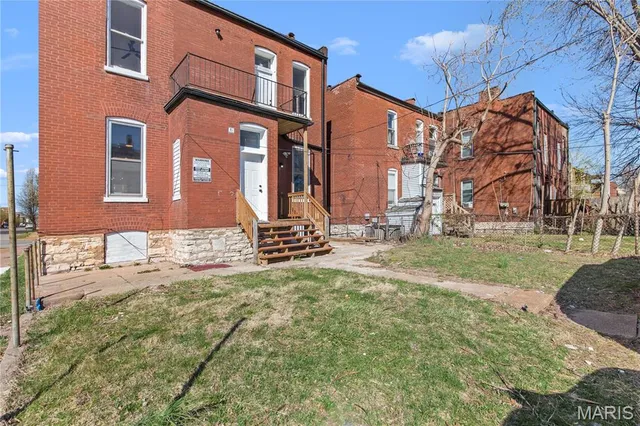 $319,900 | 2856 Wyoming Street, St. Louis, MO 63118