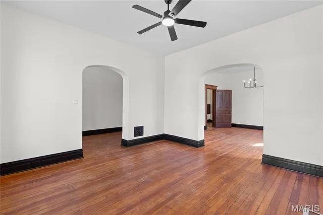 $319,900 | 2856 Wyoming Street, St. Louis, MO 63118