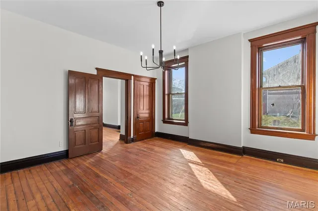 $319,900 | 2856 Wyoming Street, St. Louis, MO 63118