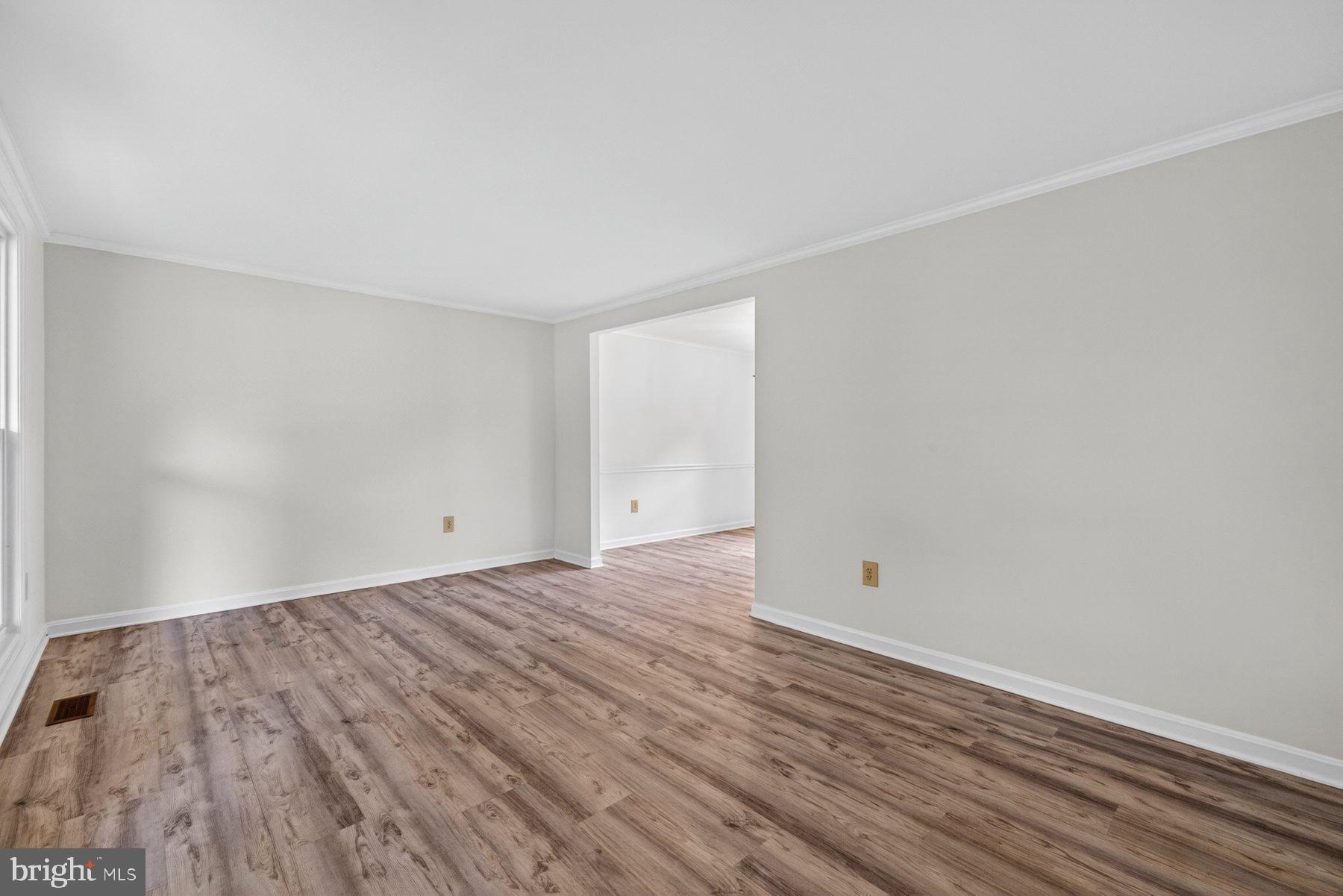 302 Spring Gate Court Mount Airy, MD 21771 - Photo 10 of 48