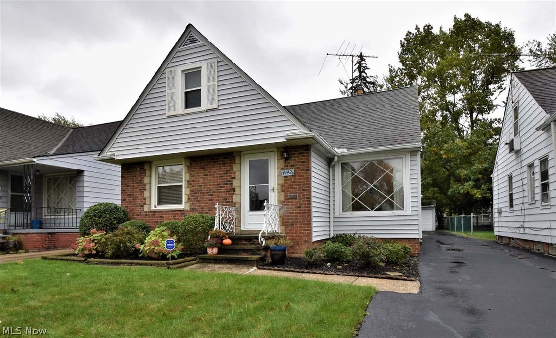 4142 Wyncote Road South Euclid, OH 44121 - Photo 1 of 32