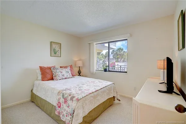 $7,000 | 5593 Northeast Gulfstream Way, Jensen Beach, FL 34957
