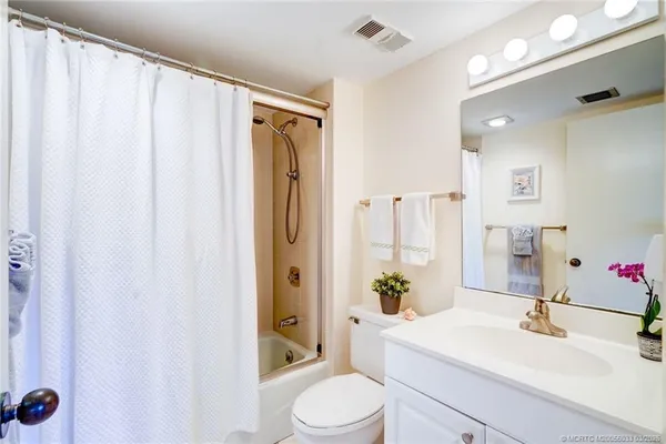 $7,000 | 5593 Northeast Gulfstream Way, Jensen Beach, FL 34957
