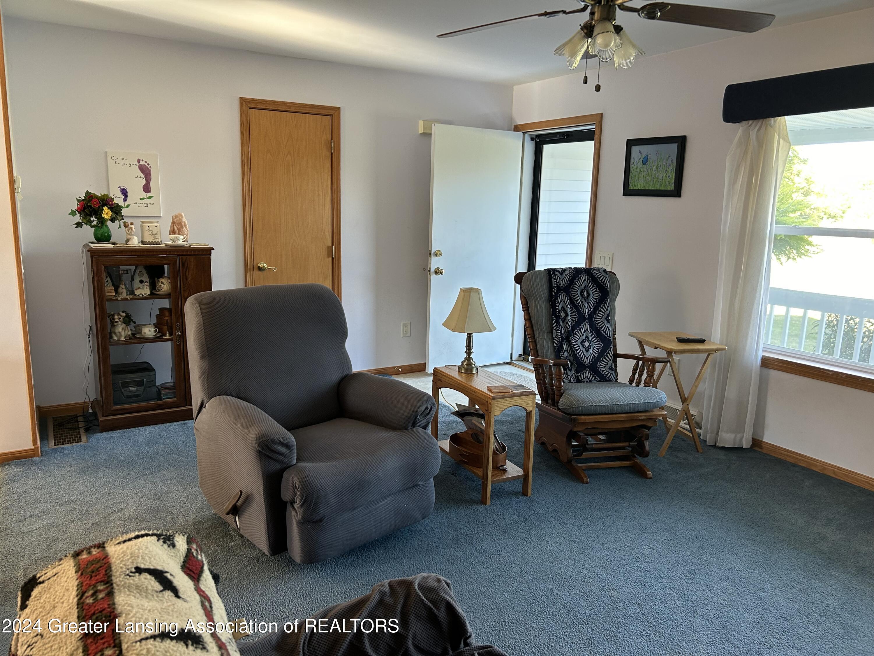 1205 North Chester Road Charlotte, MI 48813 - Photo 6 of 38 IMG_2018