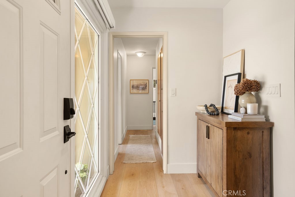 14012 Lambeth Way Tustin, CA 92780 - Photo 4 of 36