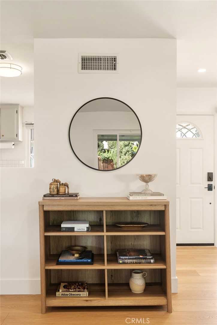 14012 Lambeth Way Tustin, CA 92780 - Photo 5 of 36