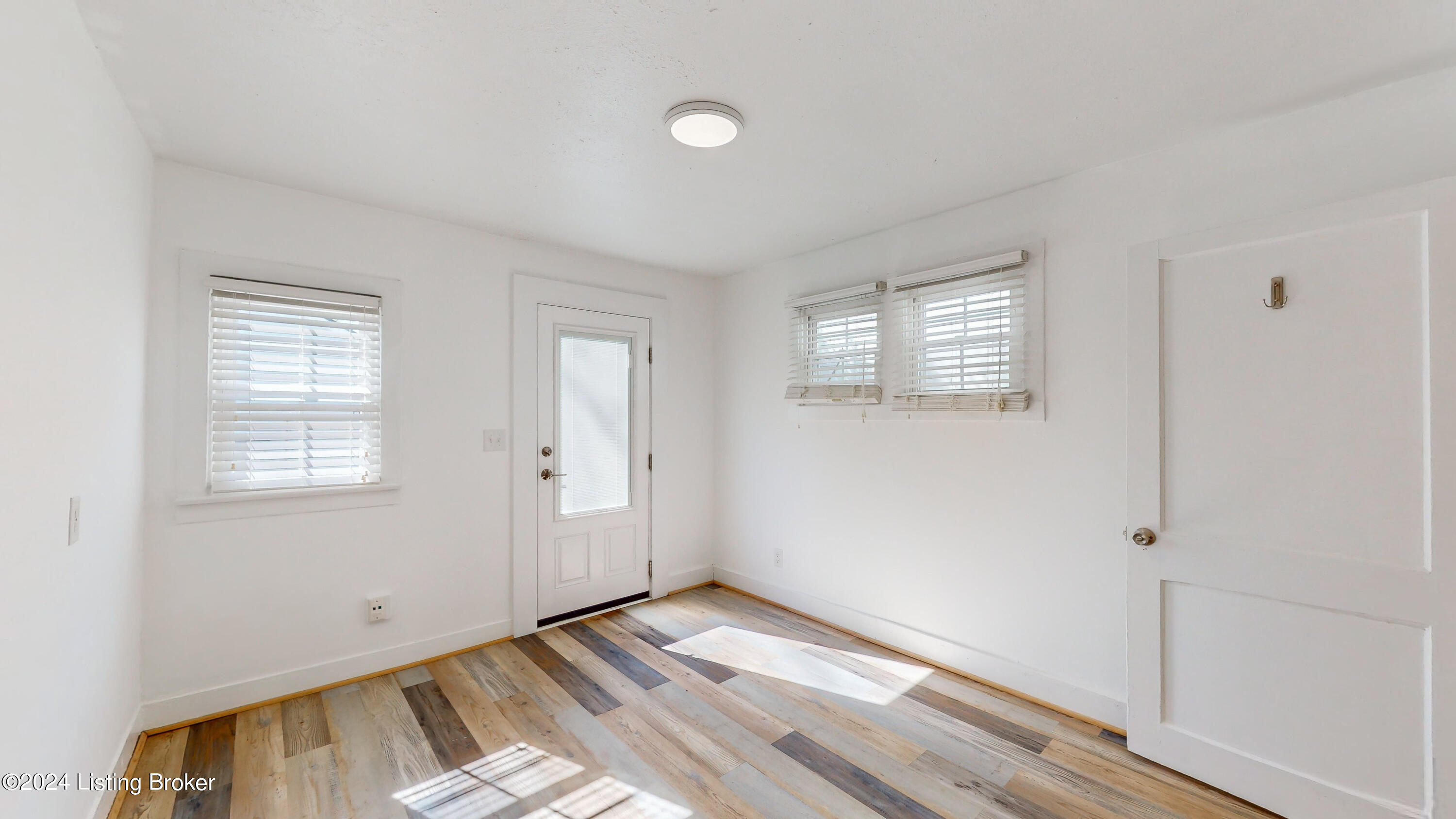 1138 Rammers Avenue Louisville, KY 40204 - Photo 28 of 43 1138-Rammers-Ave_028